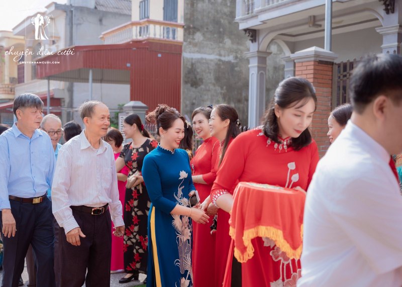 Đi họ đám cưới bao nhiêu người - Số lượng người đi họ đám cưới thường dao động từ 10-15 người