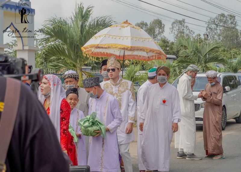 Chọn tháng, ngày và giờ trong phong tục đám cưới người Chăm